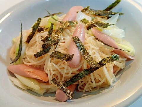 味ぽんで　魚肉ソーセージと白葱の素麺チャンプルー